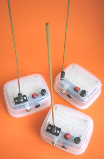 Illustration for article titled Home-Made Synths from Tupperware Trip the Light Fan-Plastic